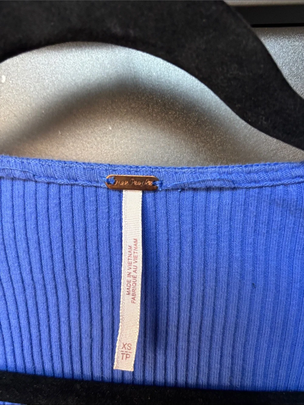 Ribbed Long-Sleeve Scoop Neck Crop Top - Blue - Free People -XS